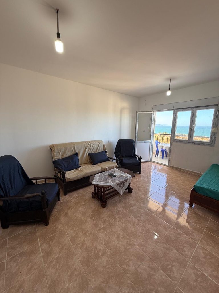Appartement vue sur mer avec 2 balcons, à 200 m de la plage