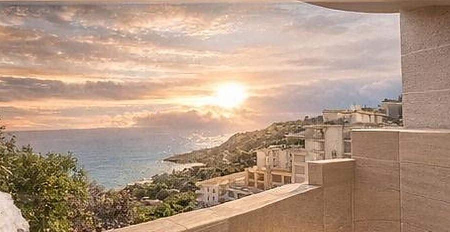 Vue sur la mer depuis le balcon d’un appartement à Skikda